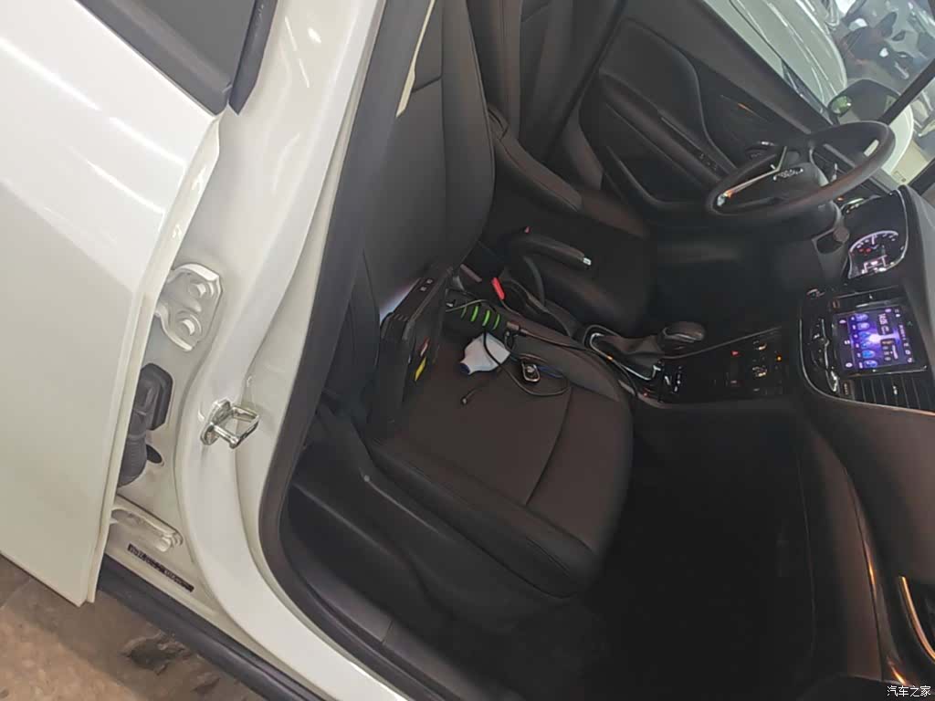 Buick Encore, 2017 25