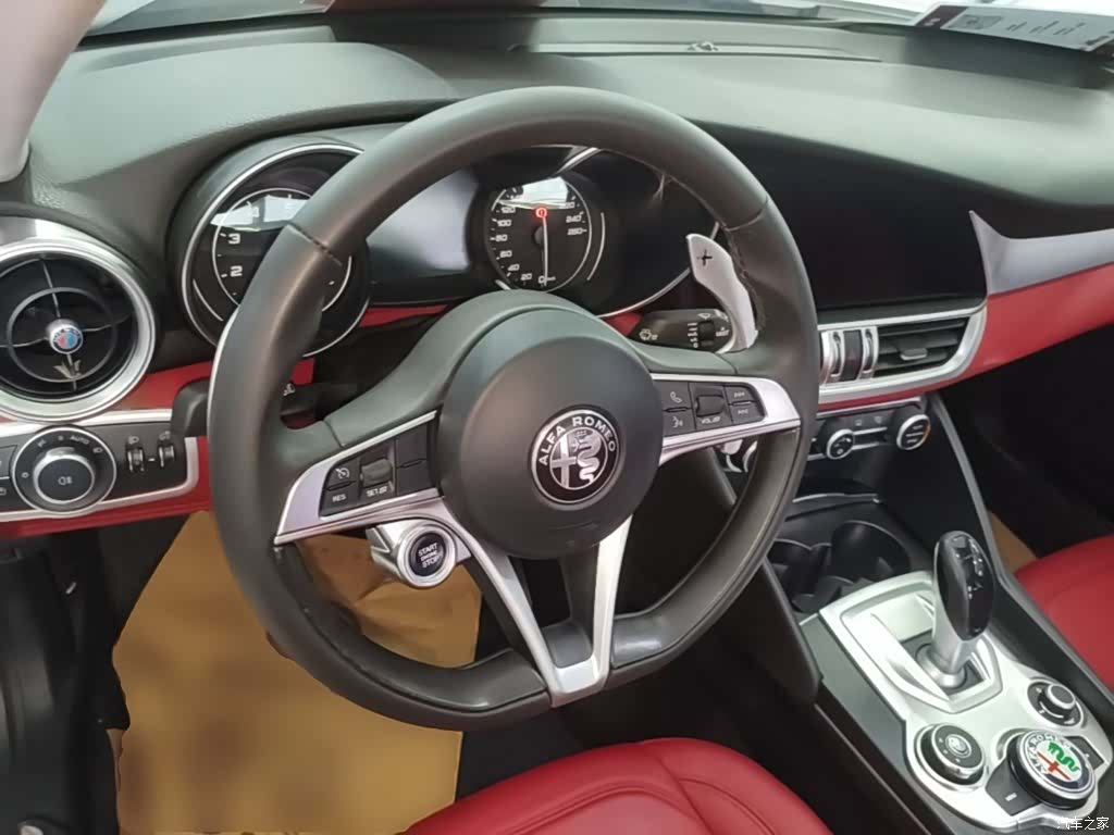 Alfa Romeo Giulia, 2018 11