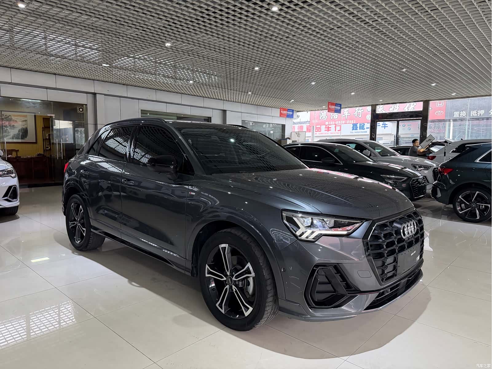 Audi Q3, 2023 4