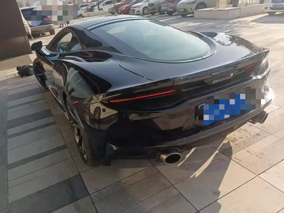 McLaren GT