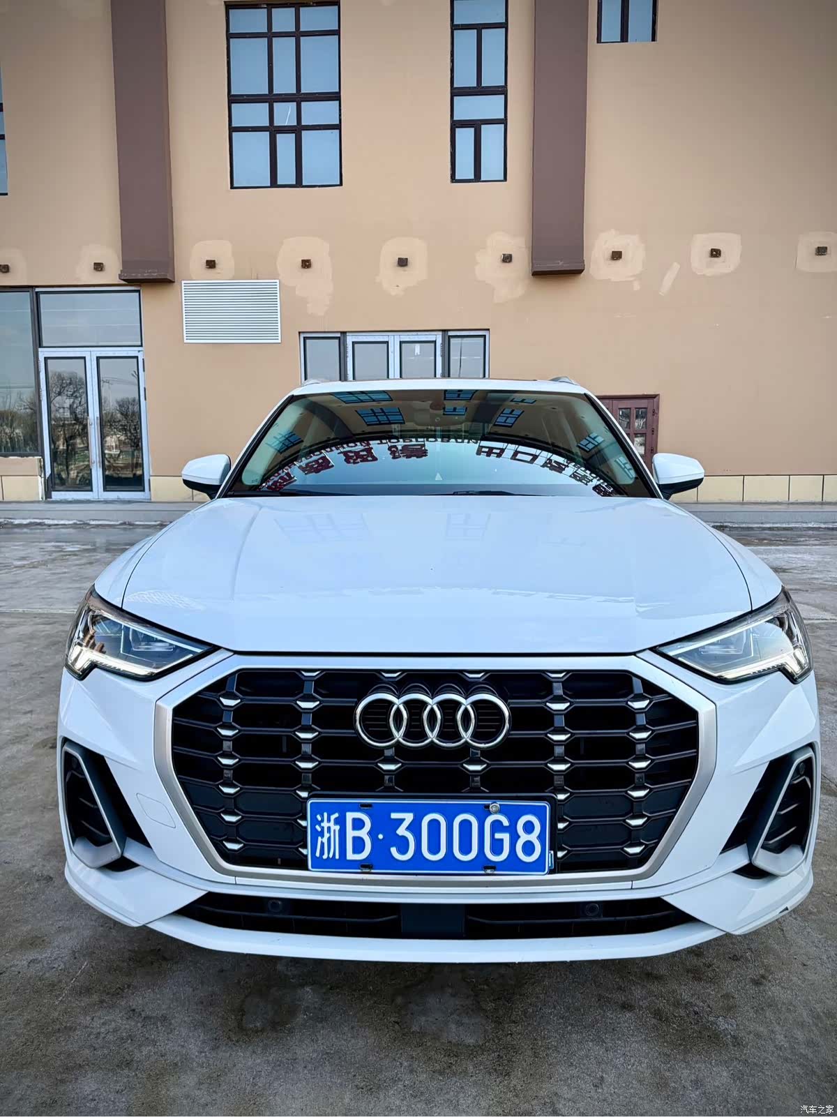 Audi Q3, 2022 2