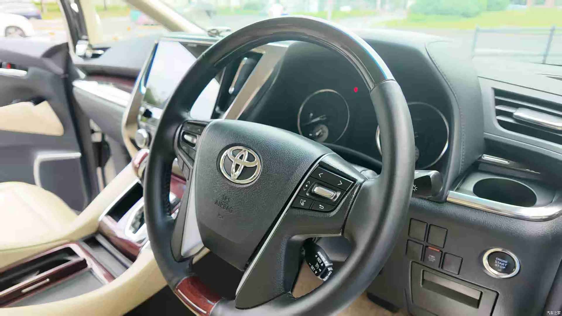 Toyota Alphard, 2017 15