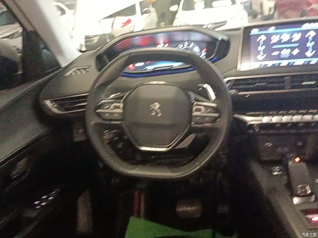 Peugeot 5008, 2018 11