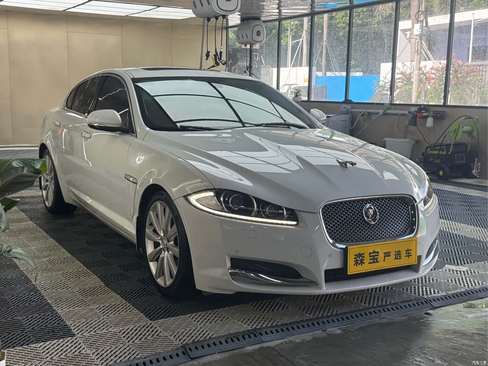 Jaguar XF, 2016 3