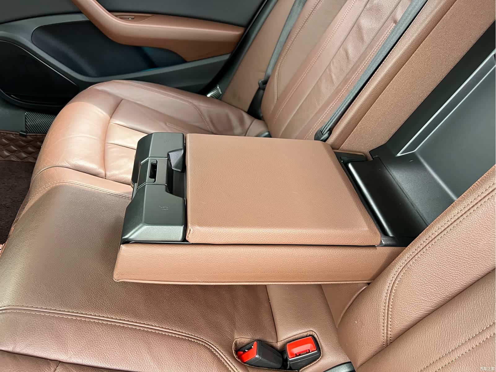 Audi A4L, 2019 16
