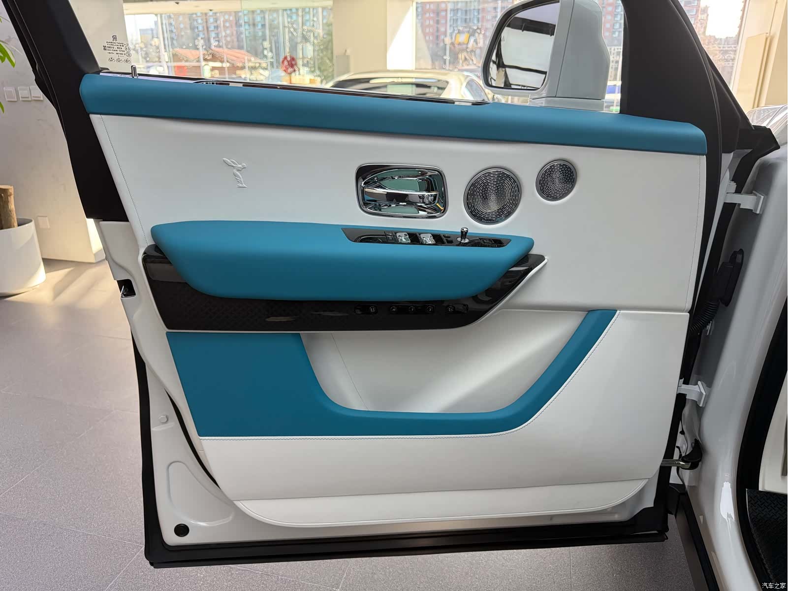 Rolls-Royce Cullinan, 2024 12