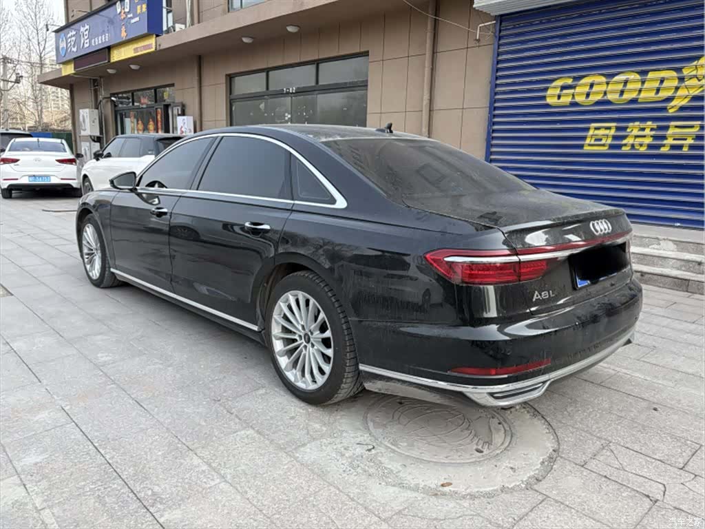 Audi A8L, 2021 10