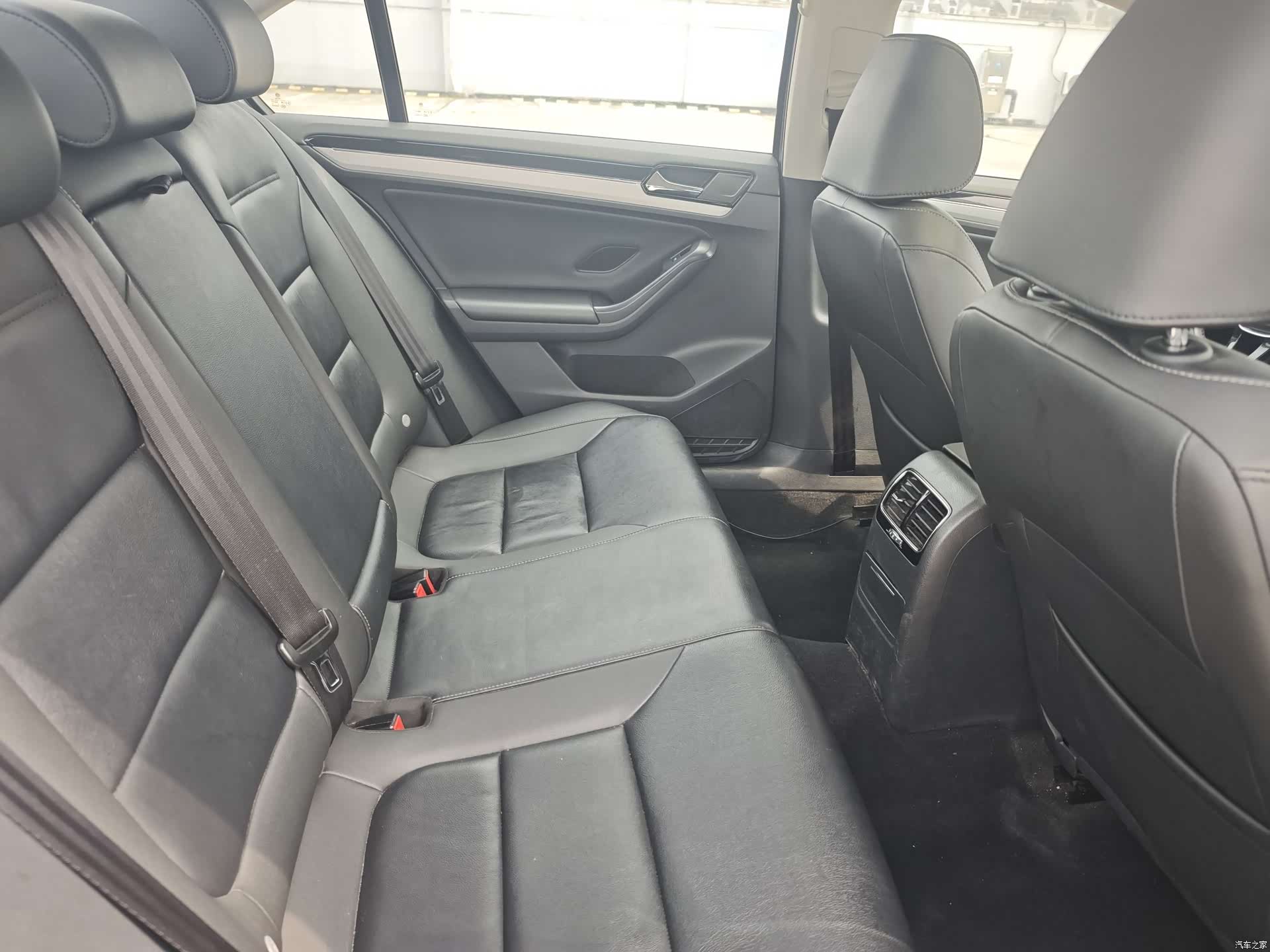Volkswagen Sagitar, 2019 11