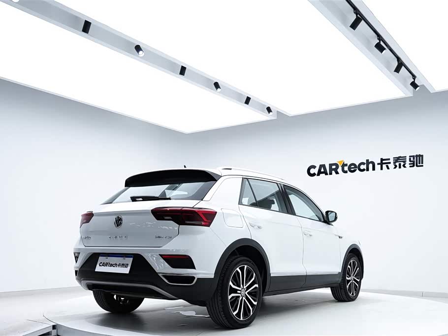 Volkswagen T-ROC exploring Songs