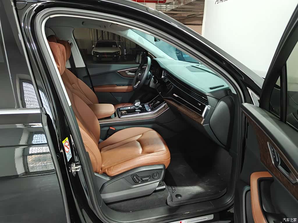 Audi Q7, 2023 9