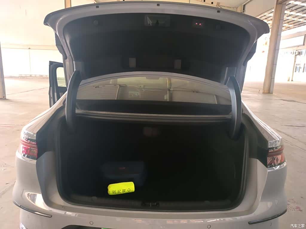 BYD Han, 2025 19