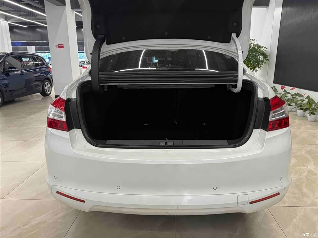 Peugeot 408, 2016 все фото