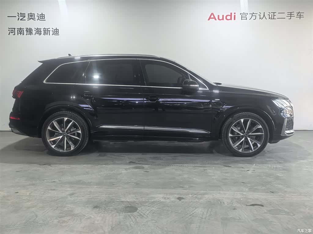 Audi Q7, 2023 3