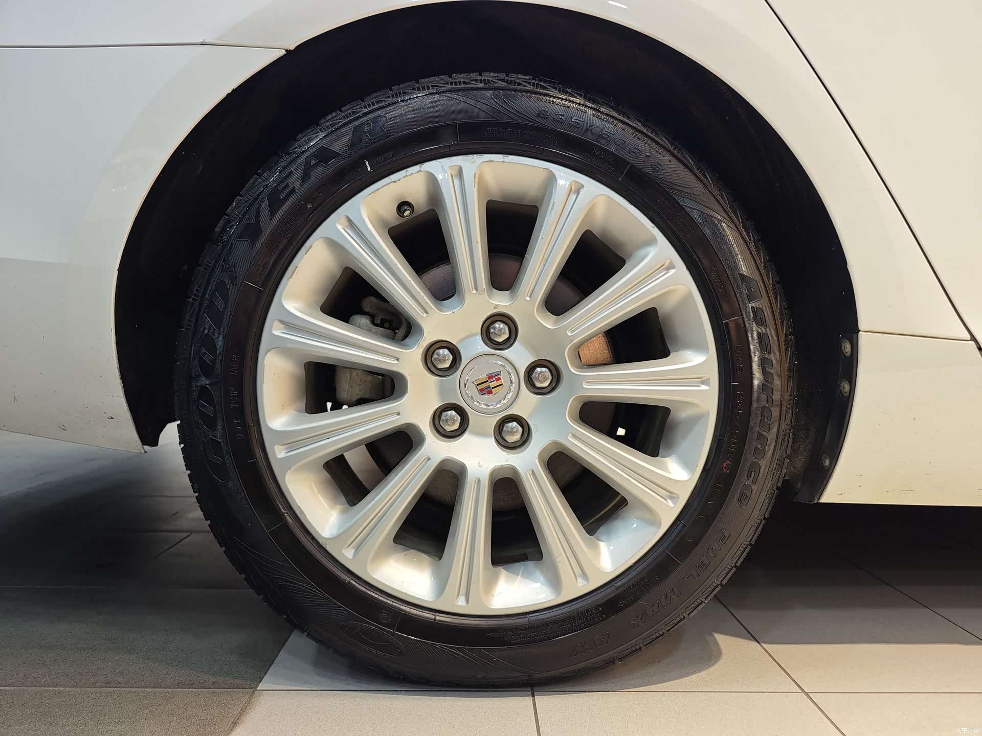 Cadillac XTS, 2015 32