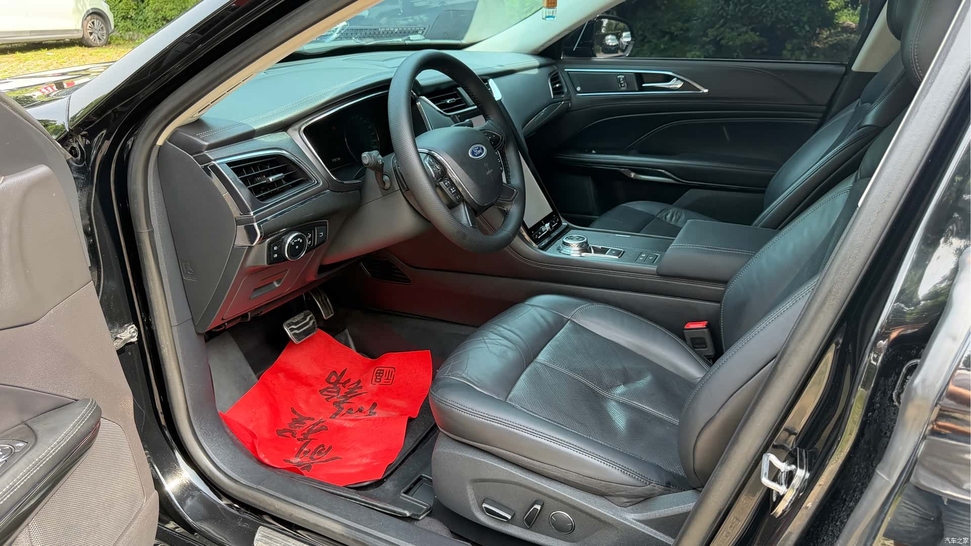 Ford Taurus, 2020 4
