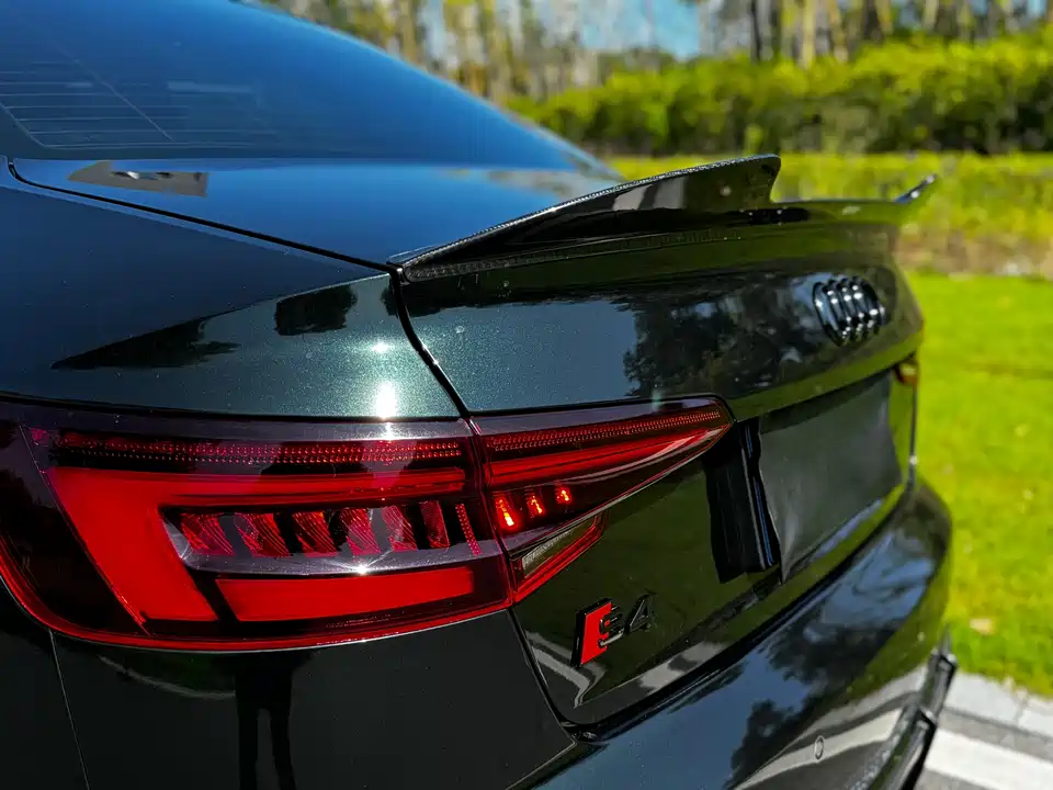 Audi S4