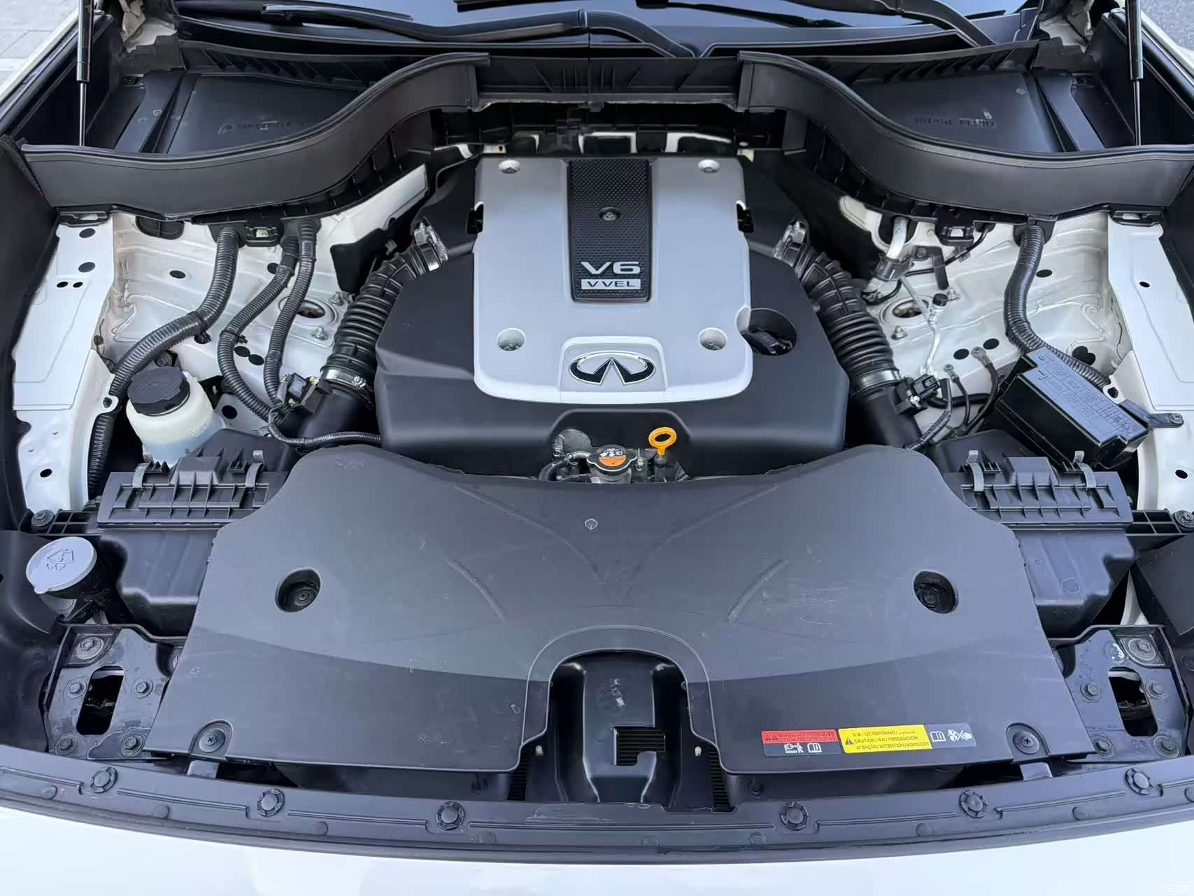 Infiniti QX70, 2015 14