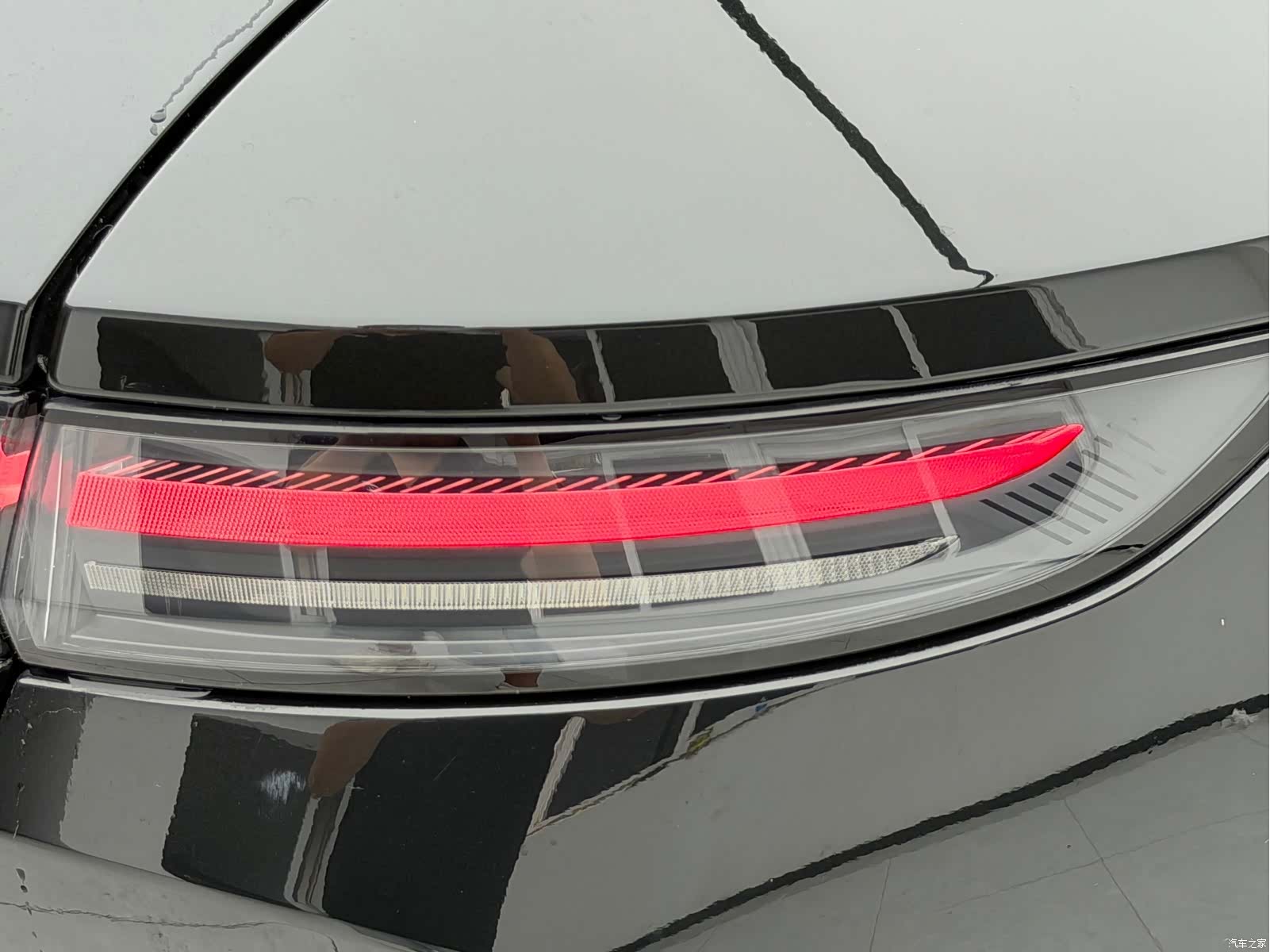 NIO ES8, 2023 7