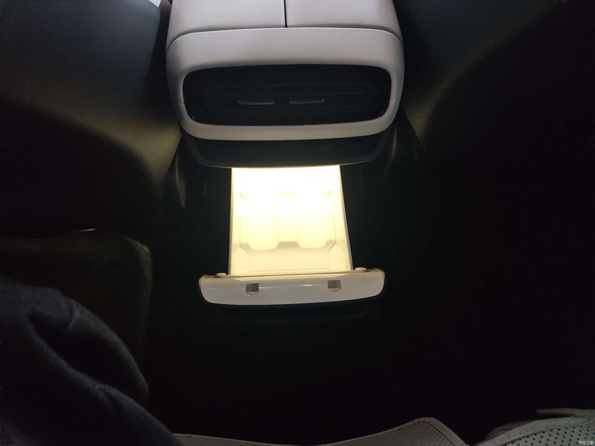 Xiaomi SU7, 2024 8