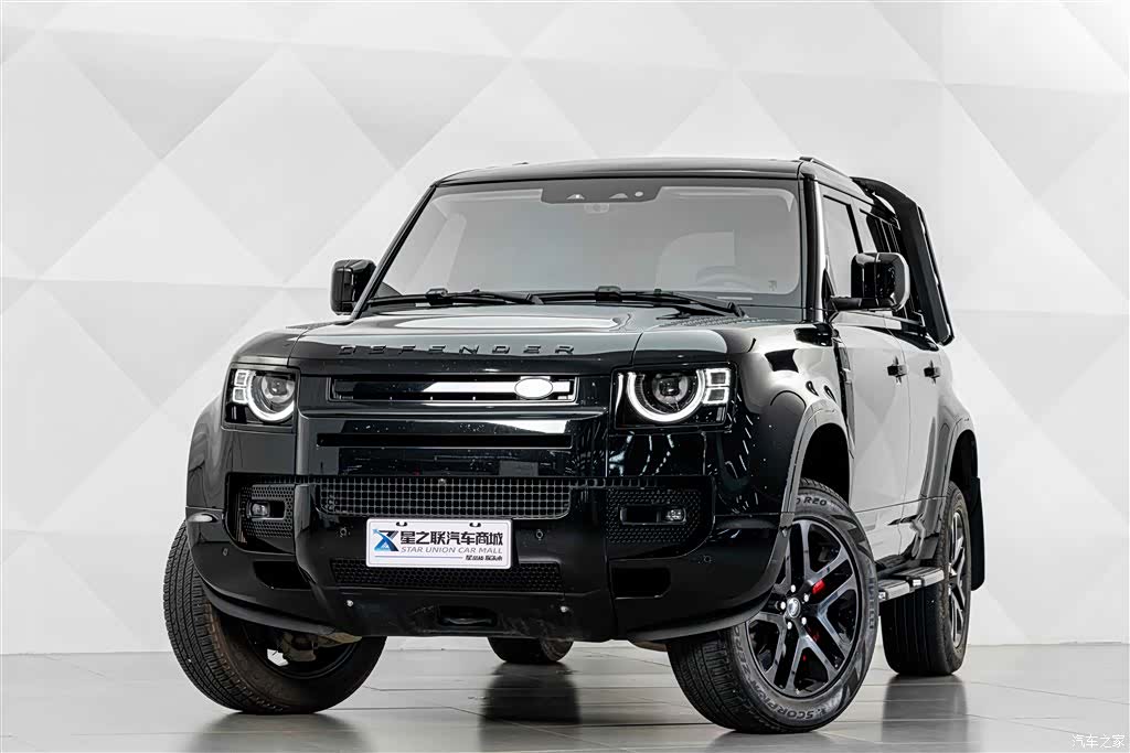Land Rover Defender, 2024 3