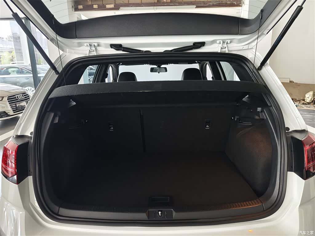 Volkswagen Golf, 2019 9