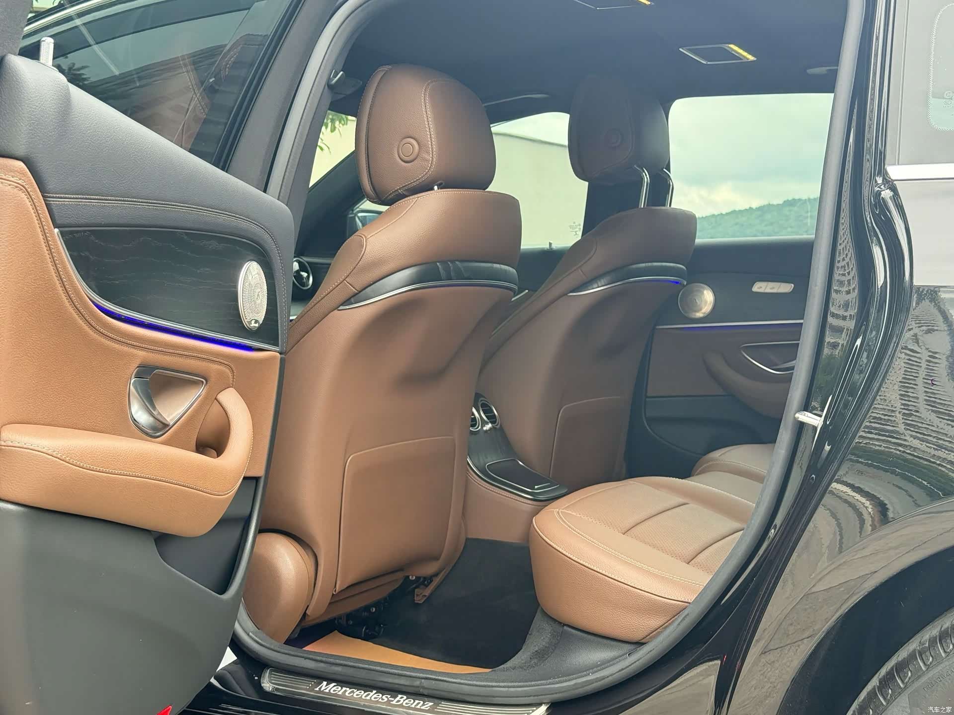 Mercedes-Benz E-Class, 2023 6