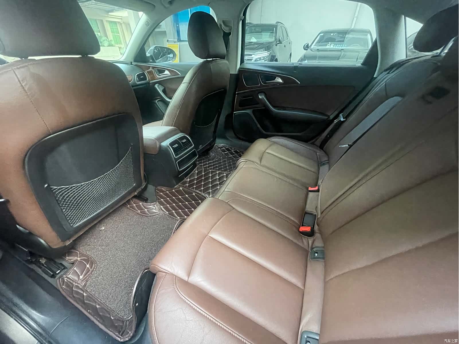 Audi A6L, 2015 11
