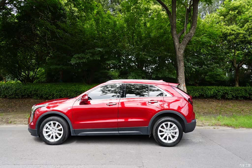 Cadillac XT4, 2022 6