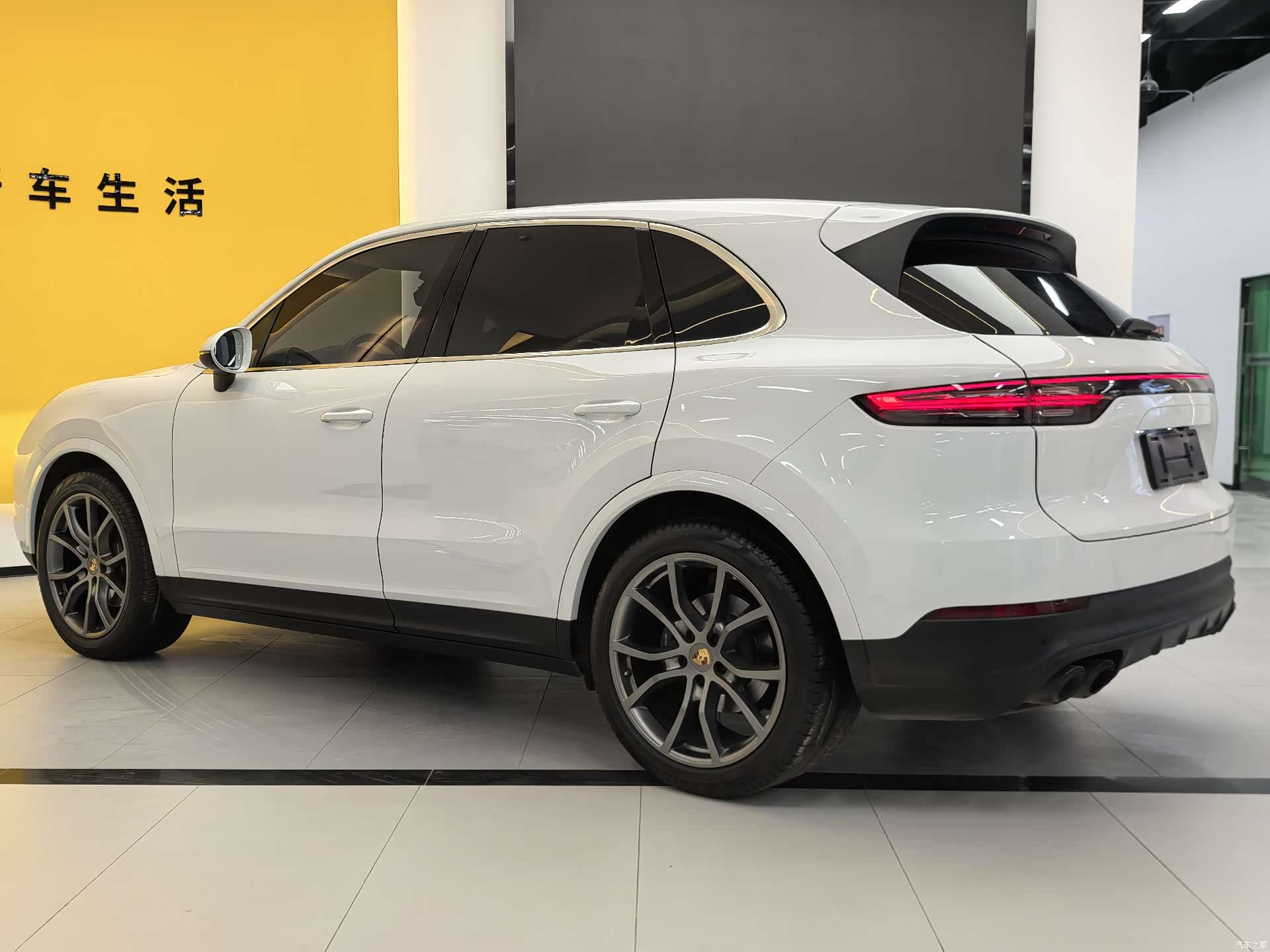 Porsche Cayenne, 2021 все фото