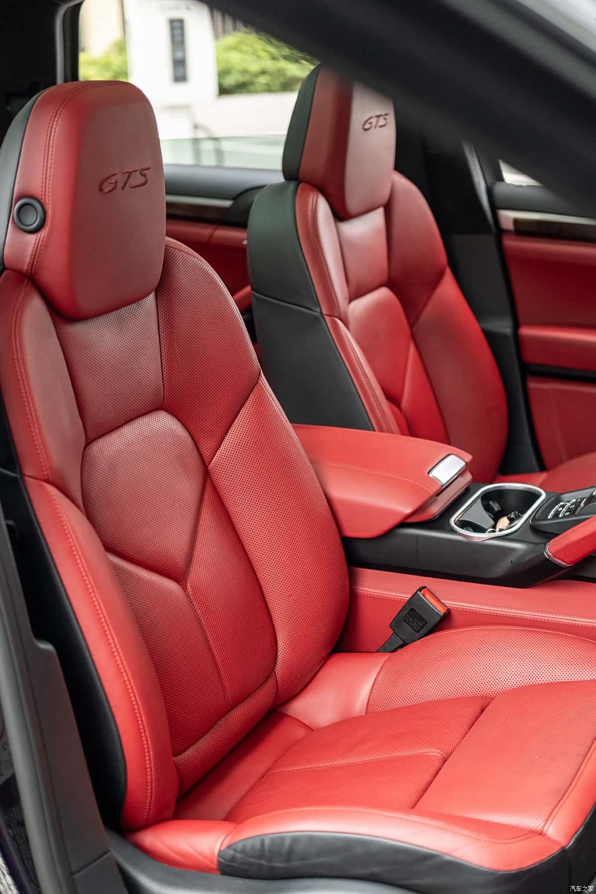 Porsche Cayenne, 2016 12
