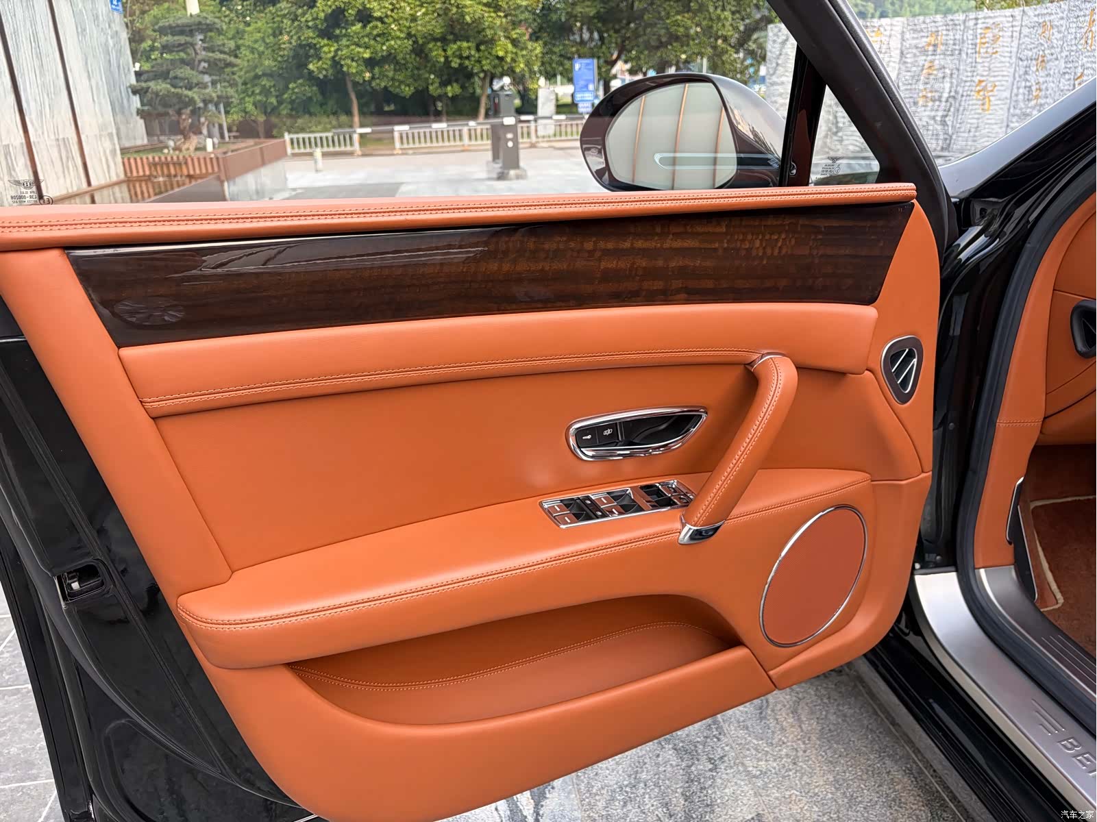 Bentley Flying Spur, 2017 13