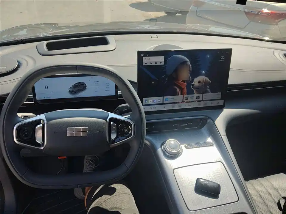 Geely Galaxy Galaxy E5