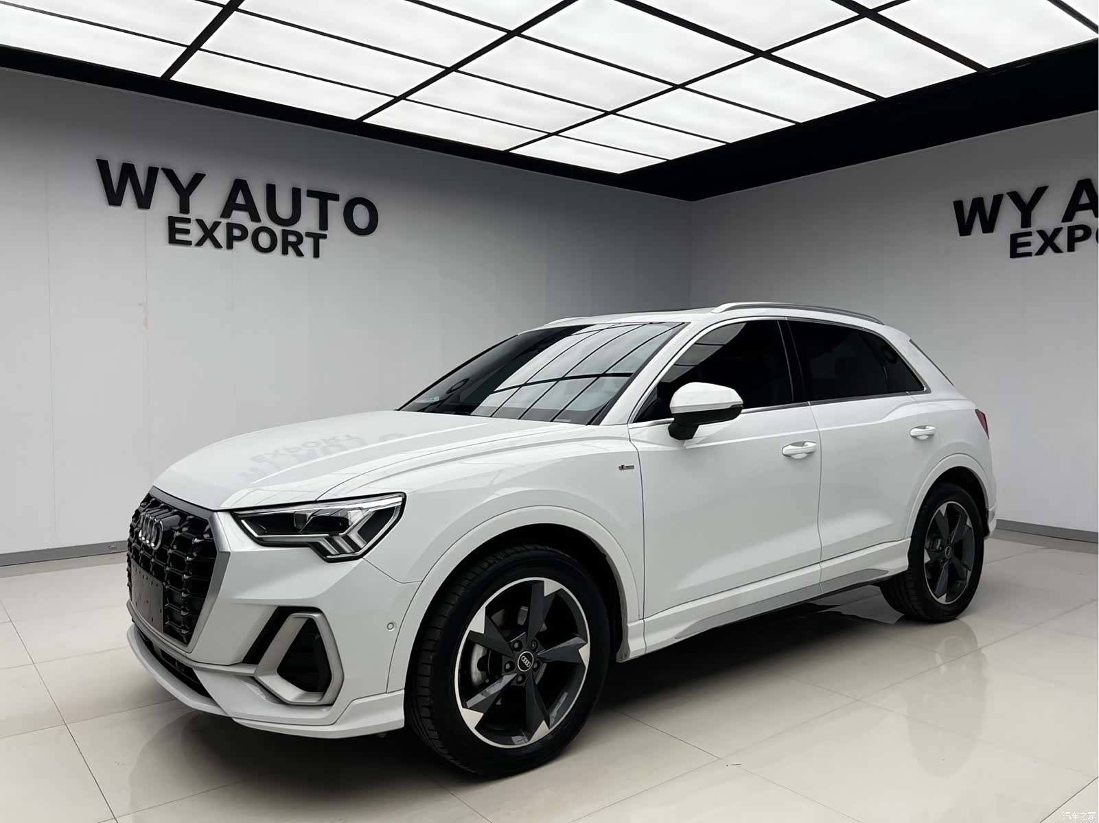 Audi Q3, 2022 1