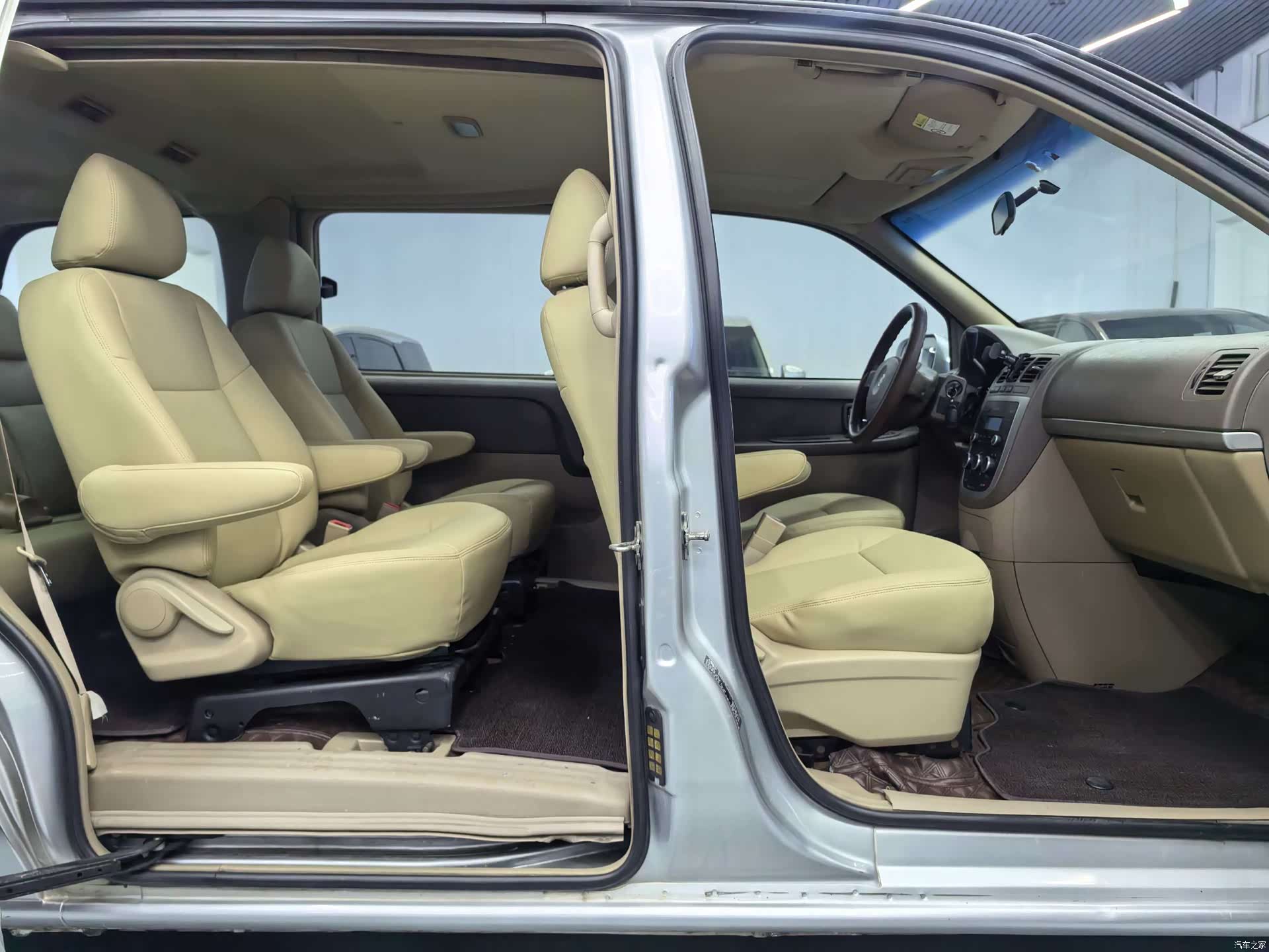 Buick GL8, 2014 10