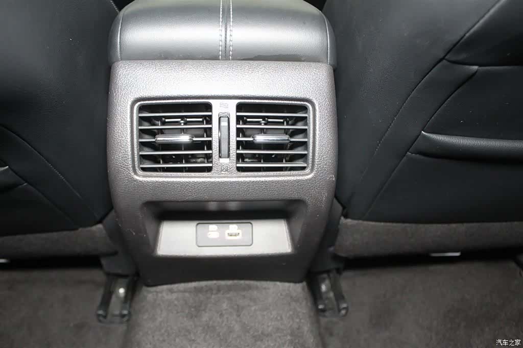 Nissan Teana, 2020 10