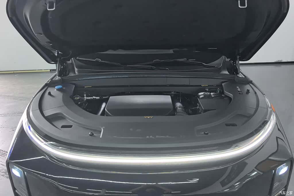 Li Auto L7, 2023 10