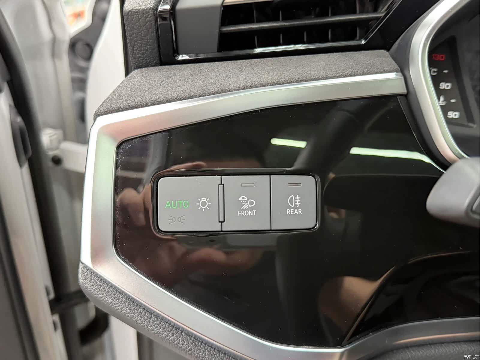Audi Q3, 2023 12