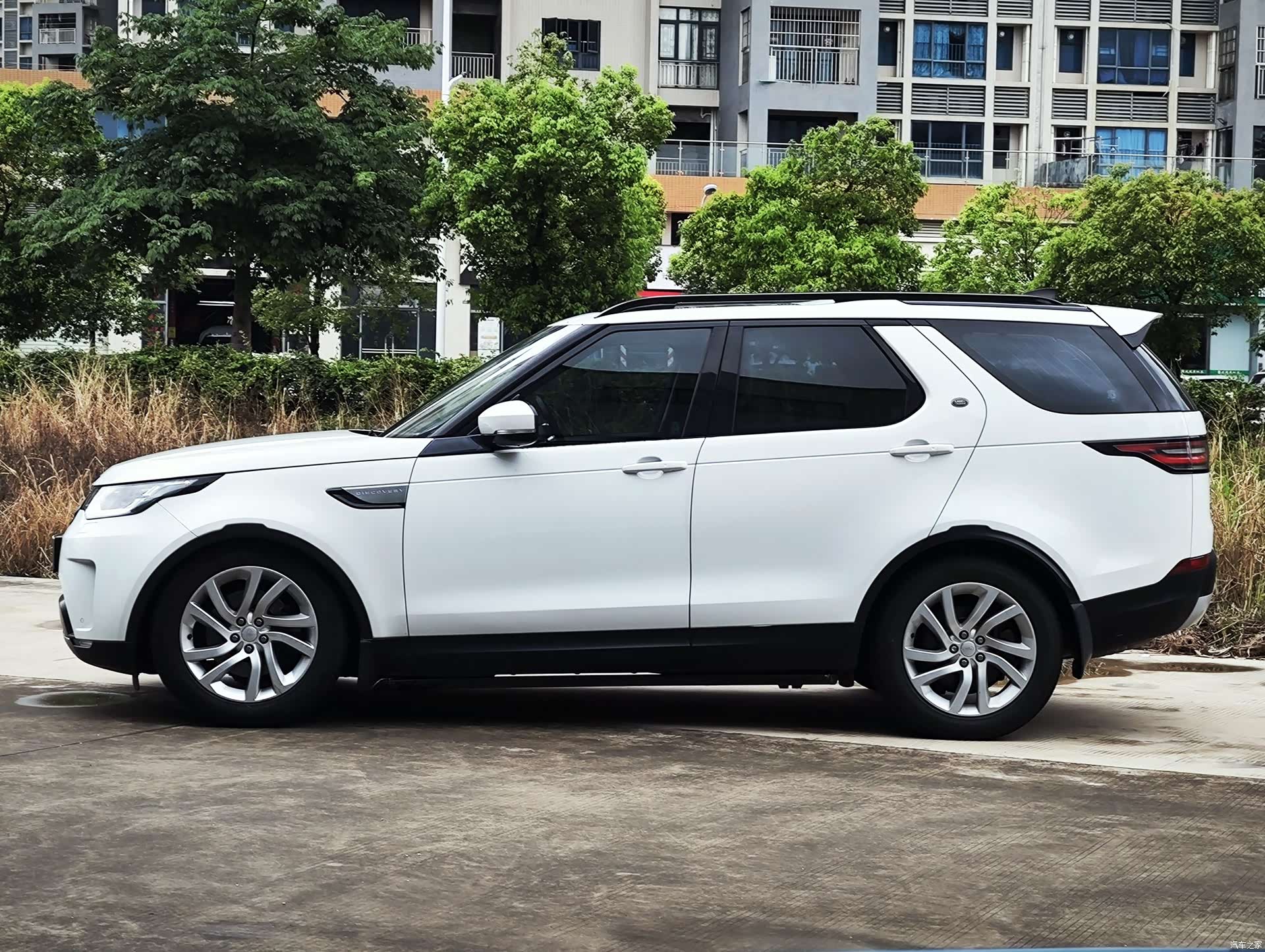 Land Rover Discovery, 2017 все фото