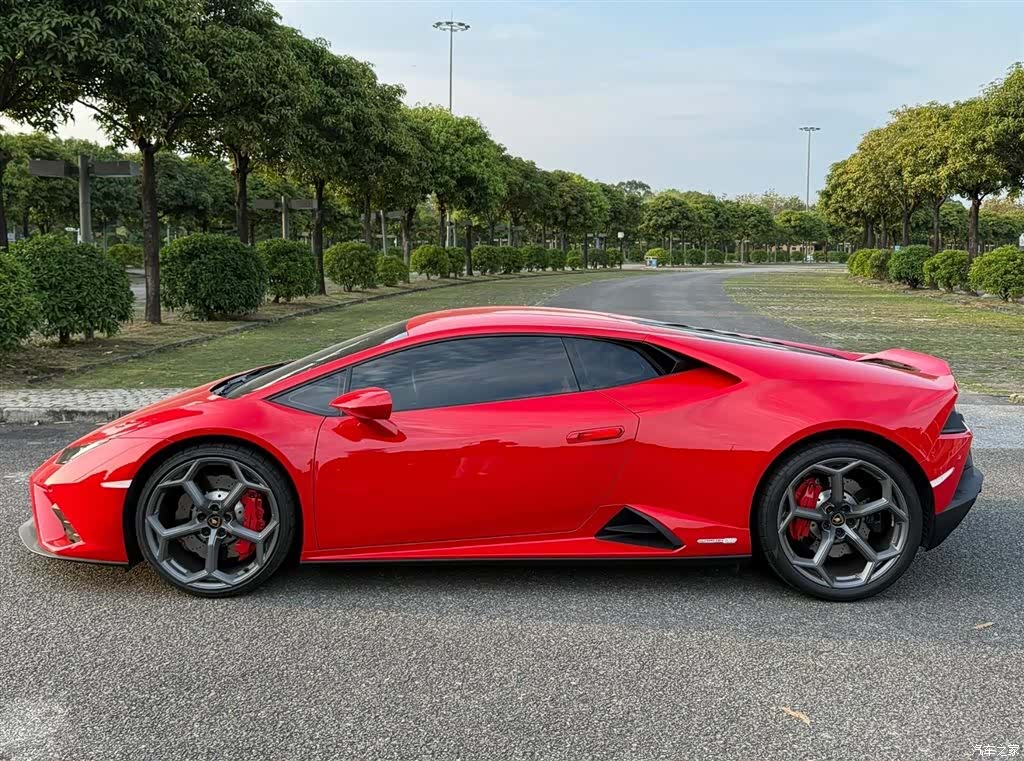 Lamborghini Huracán, 2023 2