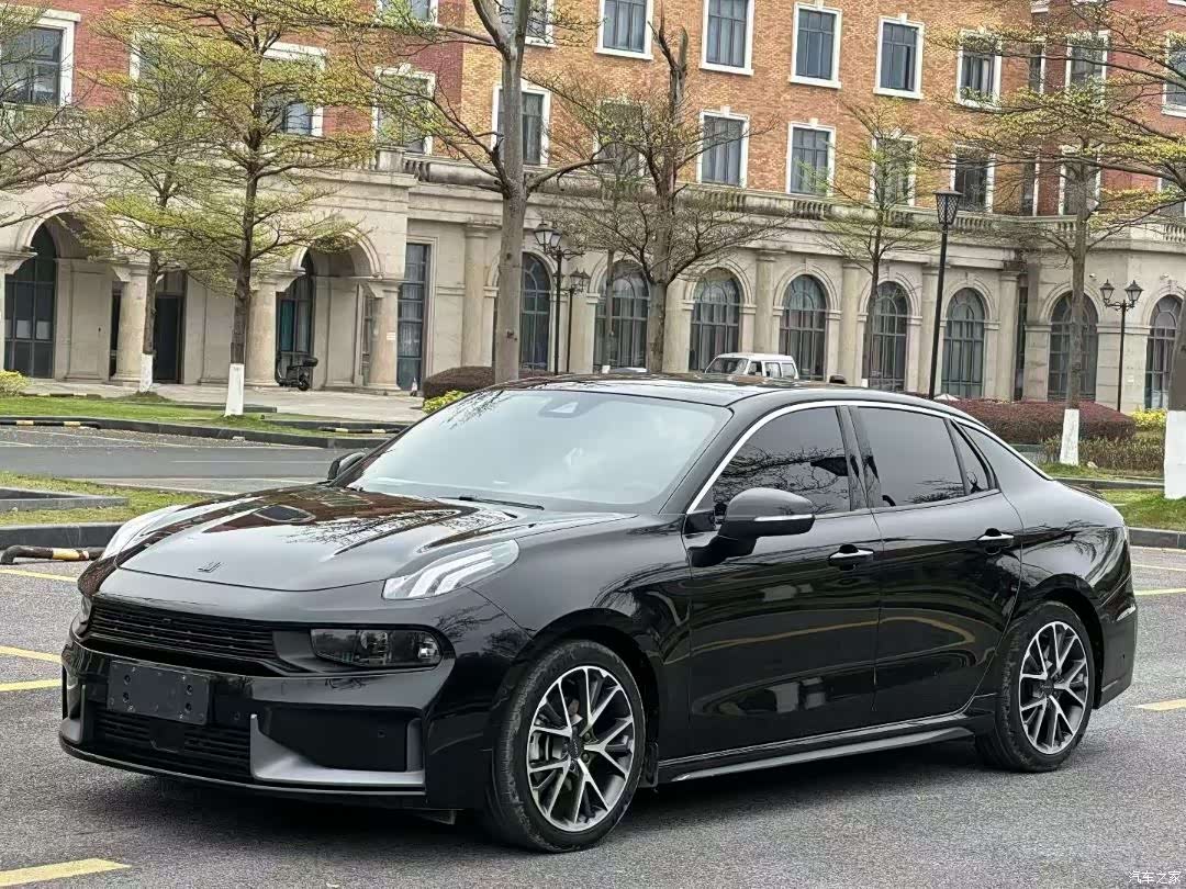 Lynk & Co 02