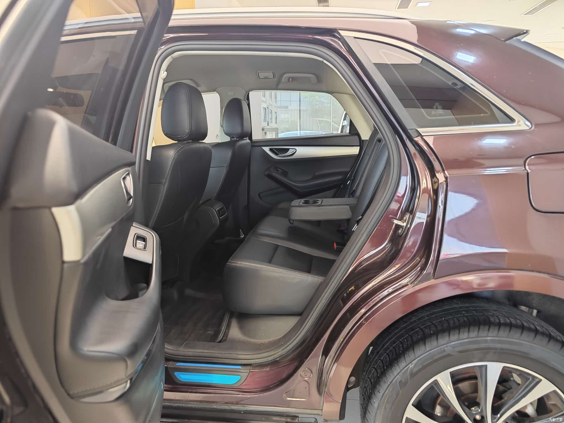 Zotye SR7, 2016 21