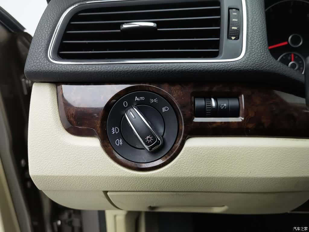 Volkswagen Passat, 2014 21