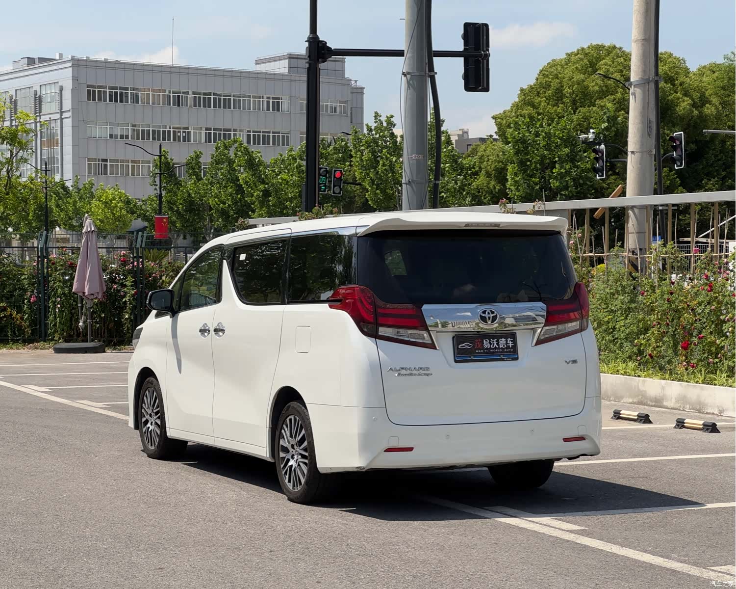 Toyota Alphard, 2017 6