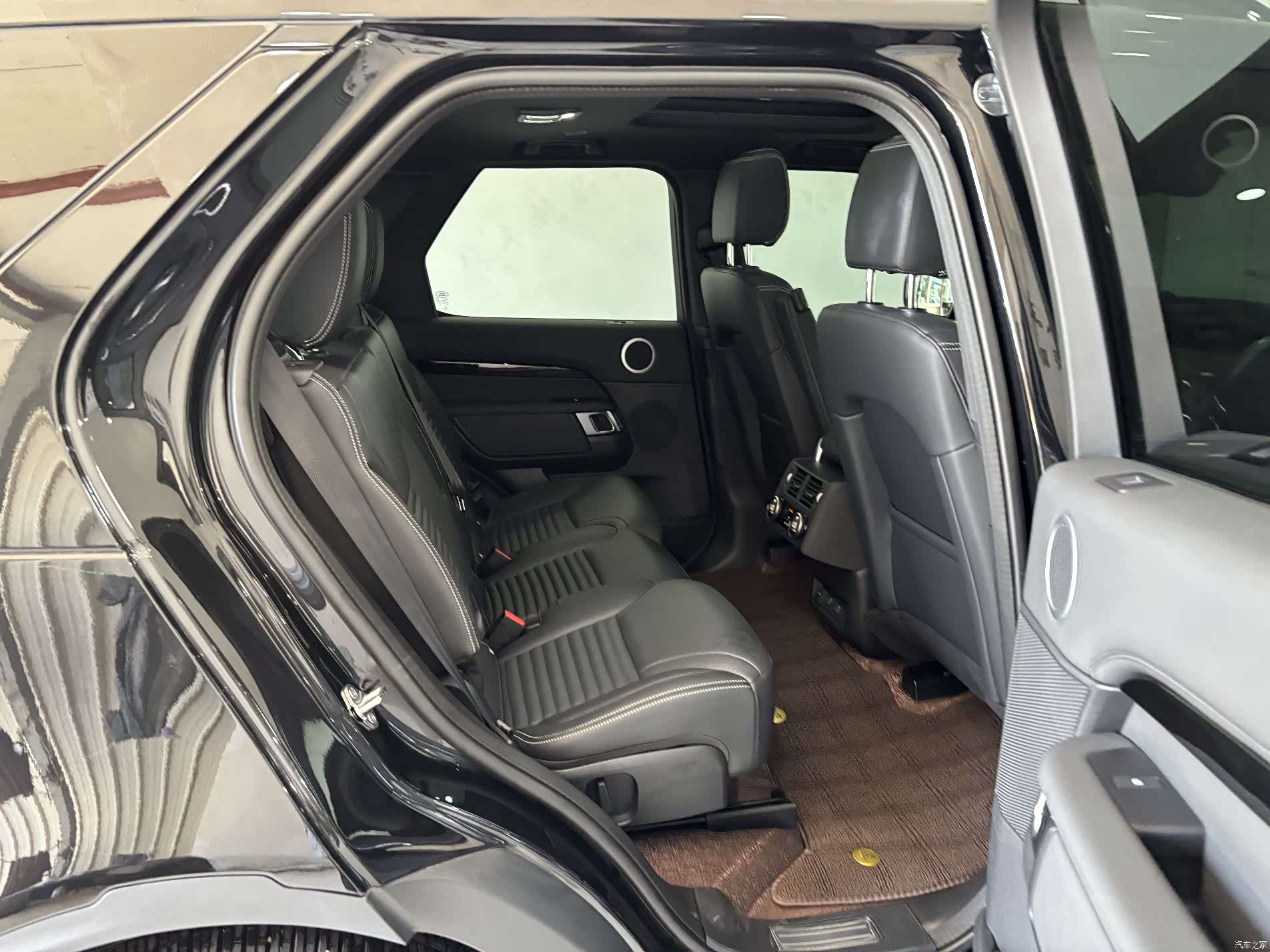 Land Rover Discovery, 2026 21