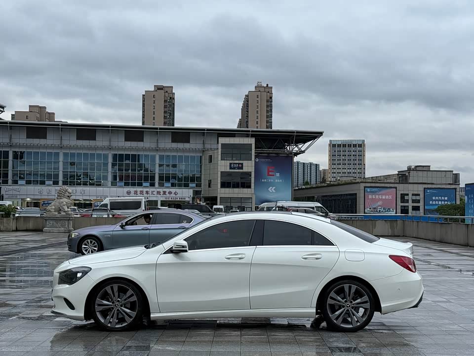 Mercedes-Benz CLA