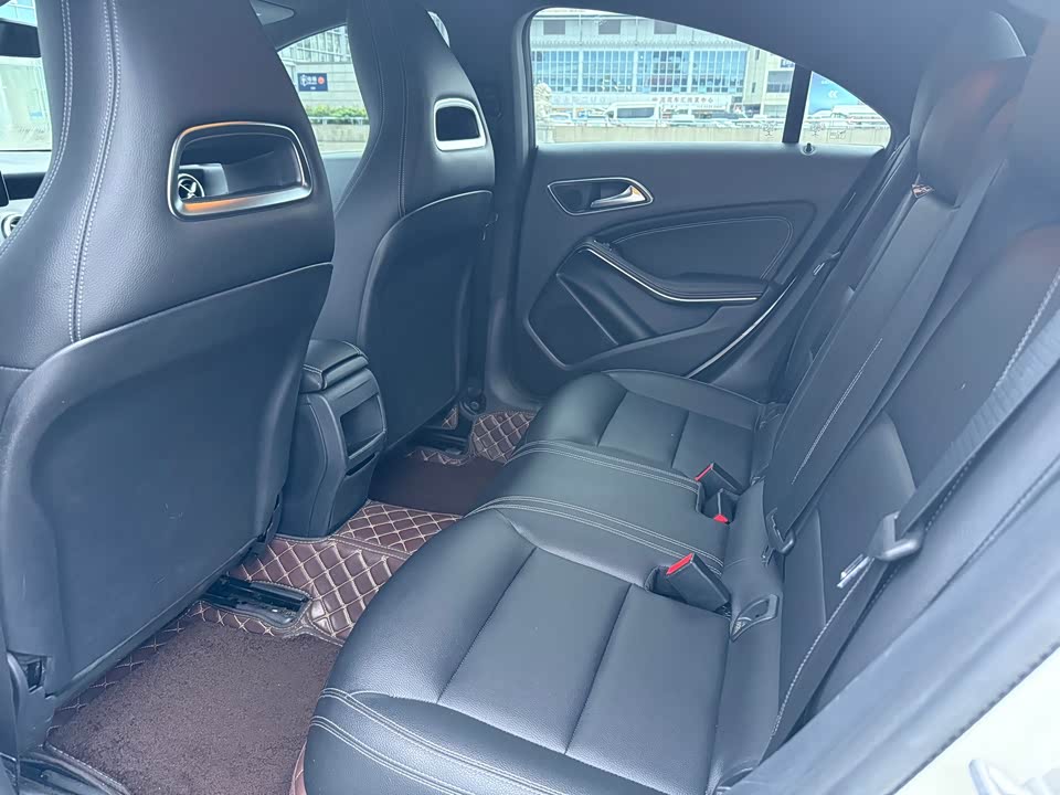 Mercedes-Benz CLA