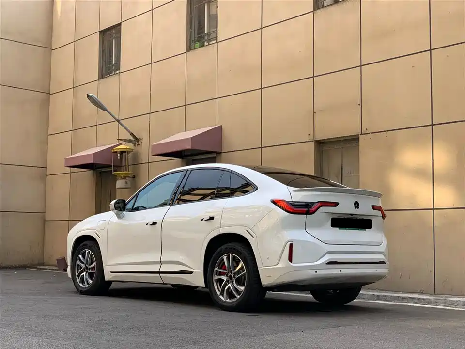 NIO EC6