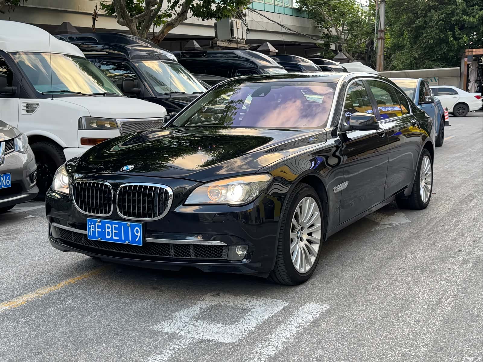 BMW 7 Series, 2011 1