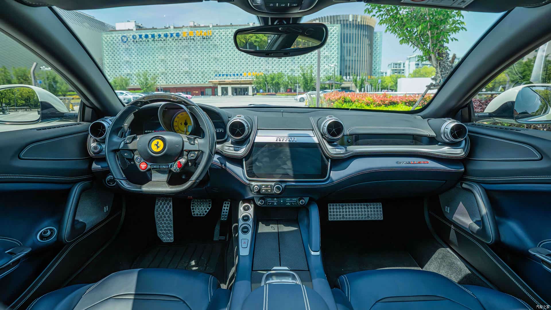 Ferrari GTC4Lus, 2017 20