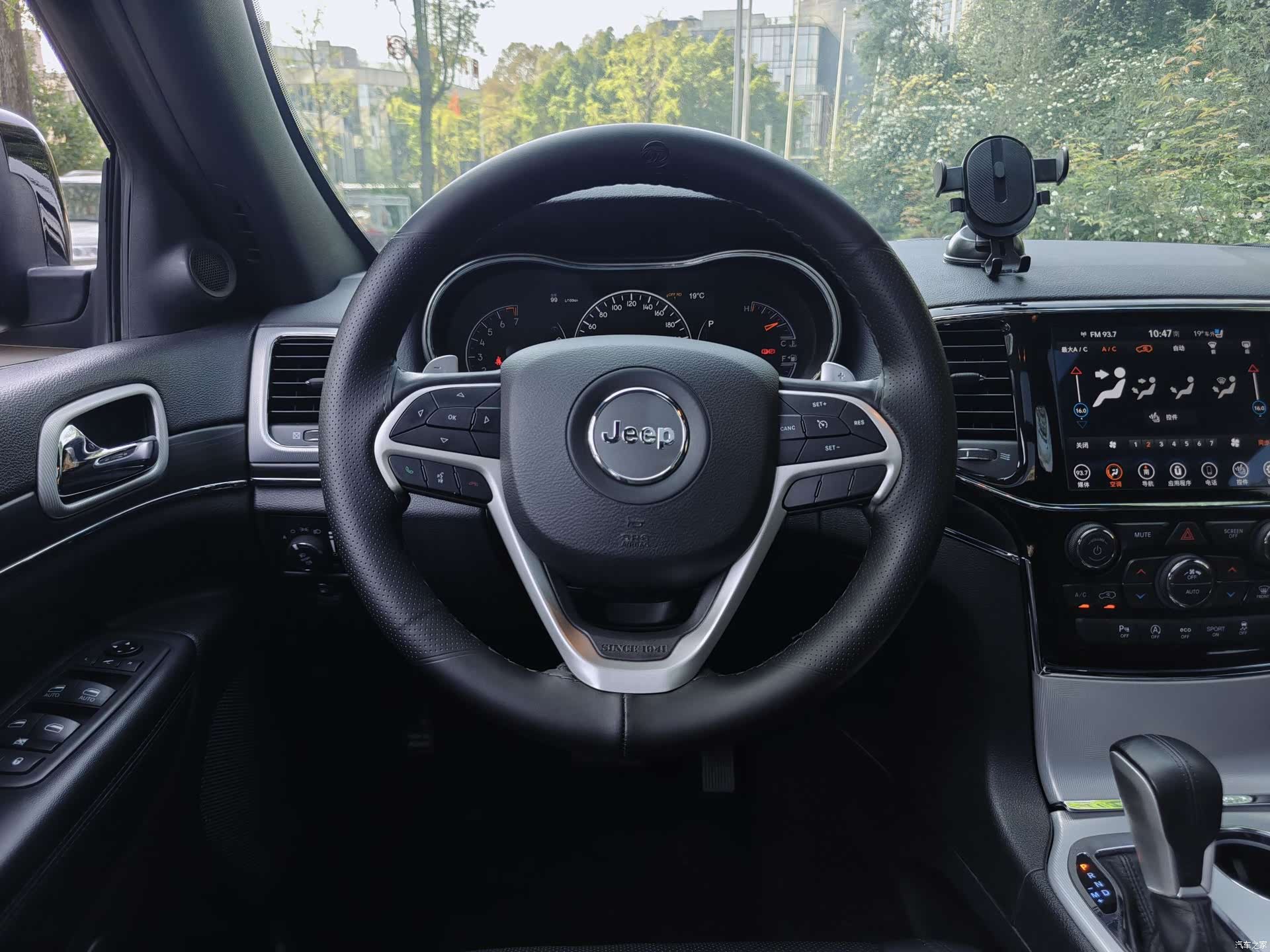 Jeep Grand Cherokee, 2022 13